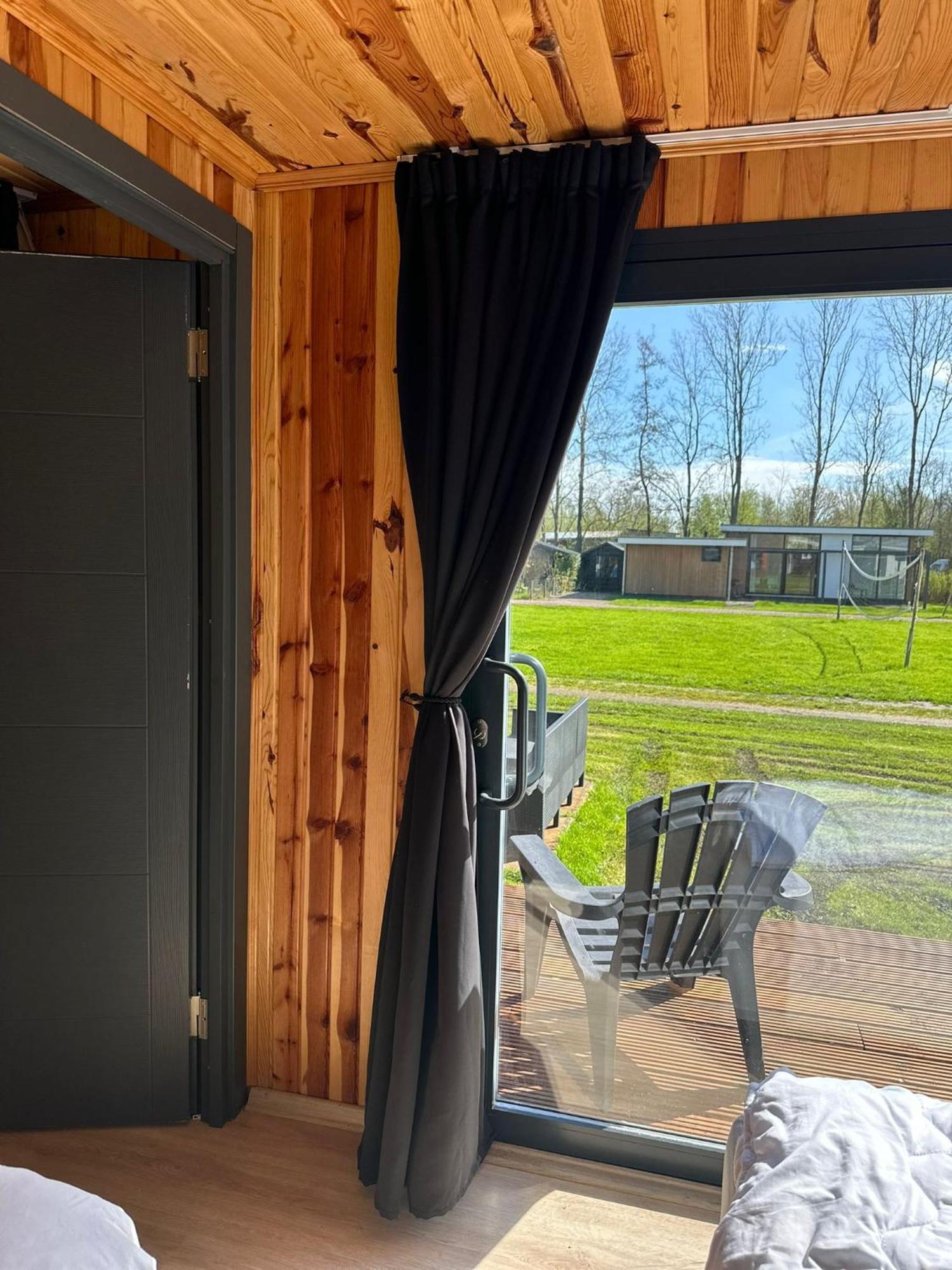 Luxe Tiny House Bij Het Leekstermeer Matsloot Eksteriør billede